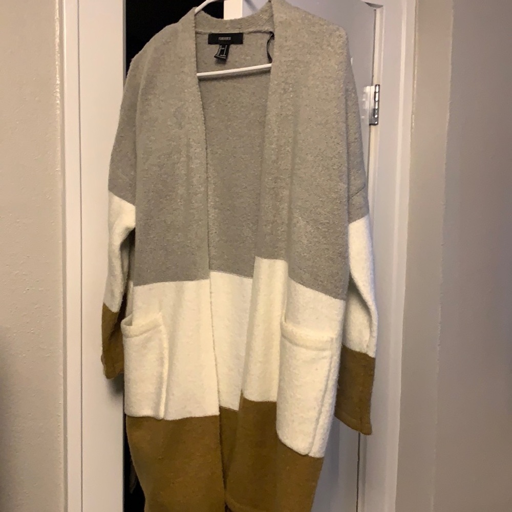 Long sweater WITH POCKETS!